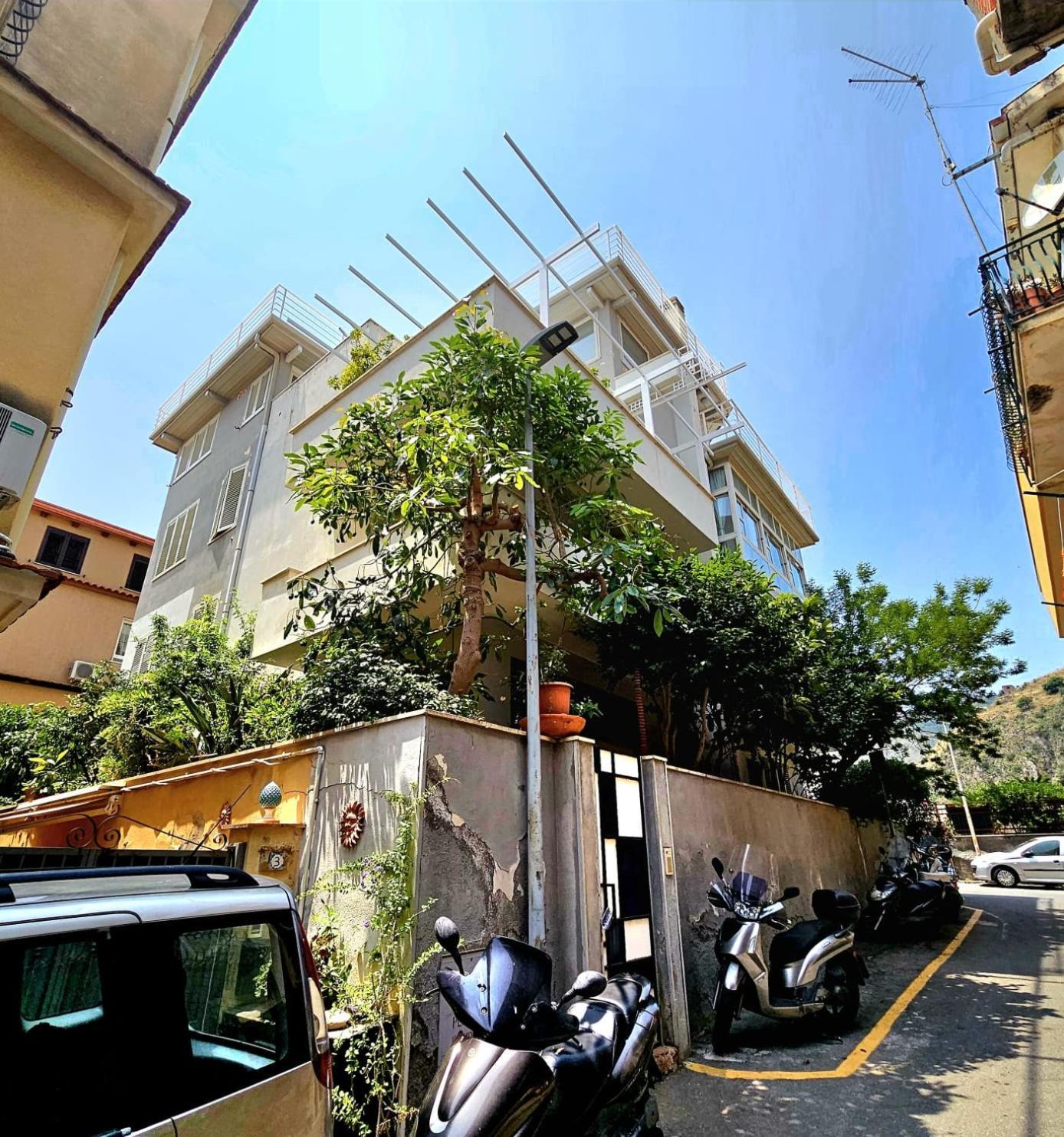 Artist House * Taormina